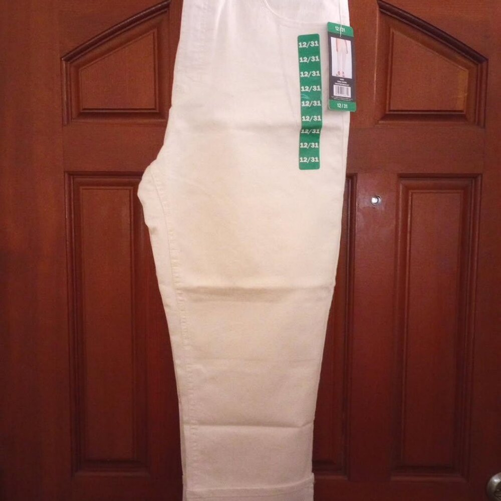 Frye Women's Size 12/31 Ivory High-Rise Cuffed Uncuffed Denim Crop Jeans NWT - Picture 2 of 4